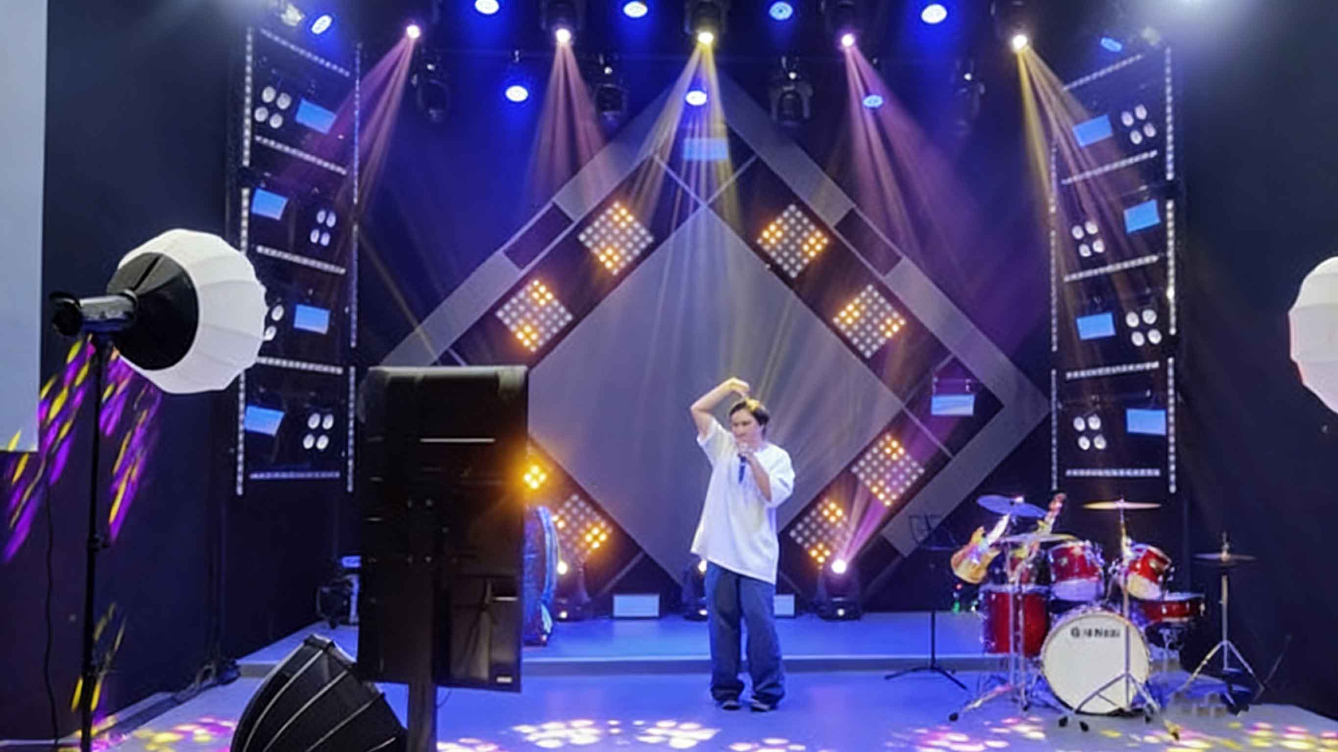 娱乐直播间灯光解决方案