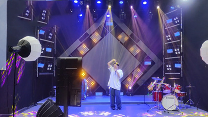 后海传媒直播间灯光安装调试